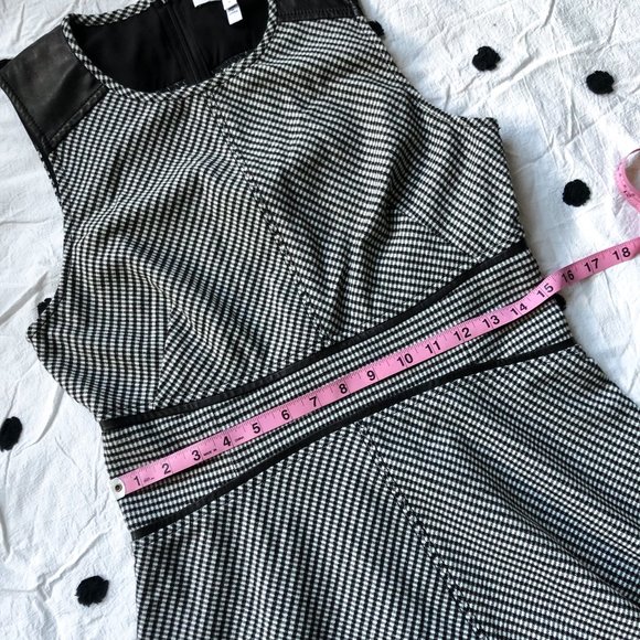 10 Crosby Derek Lam Black and White Mini Dress - Picture 4 of 7